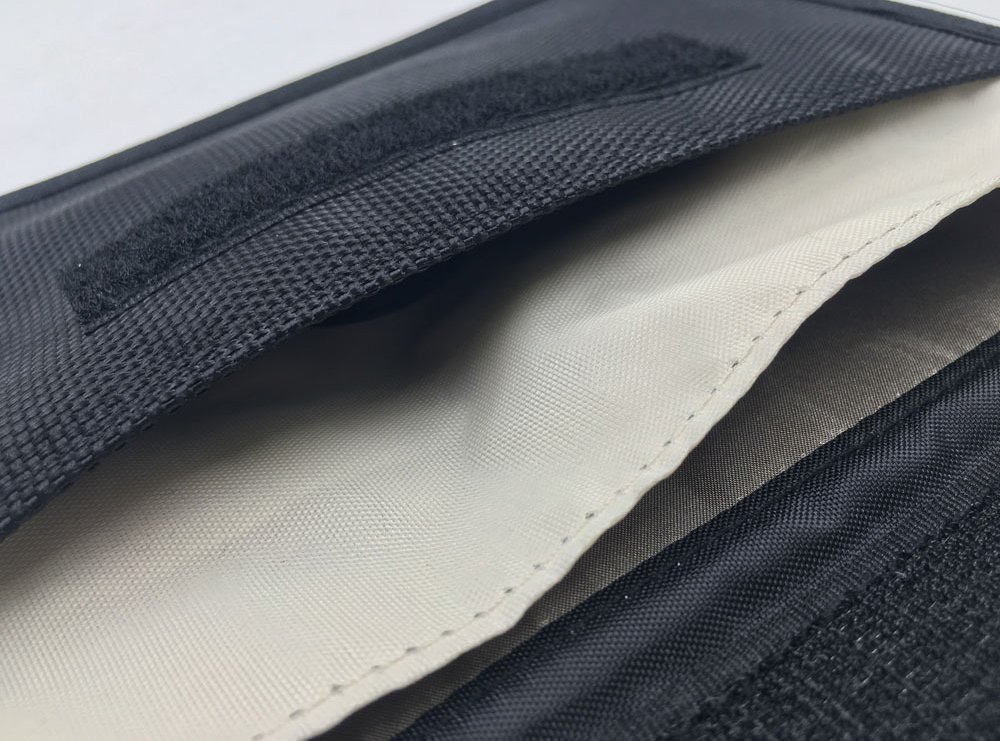 1017665-6-etui-antykradziezowe-na-klucze-samochodo-hurtel-hurtownia-sklep.jpg