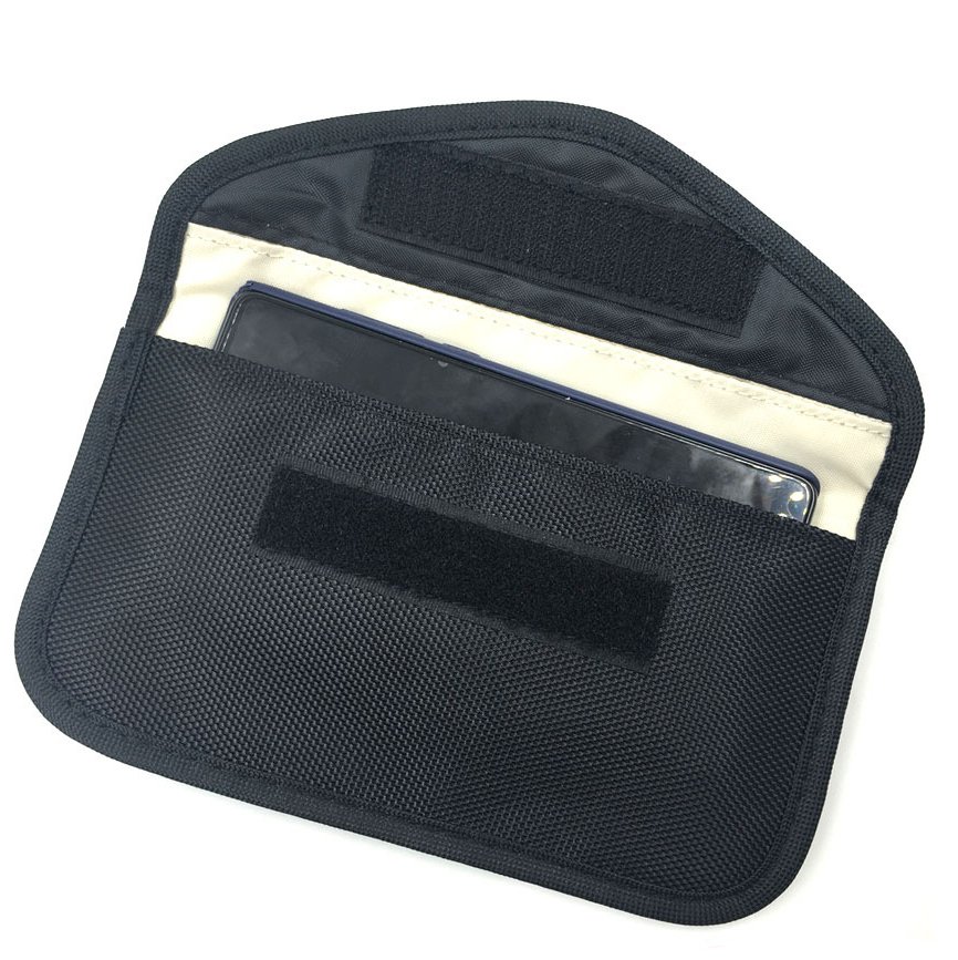 1017665-7-etui-antykradziezowe-na-klucze-samochodo-hurtel-hurtownia-sklep.jpg
