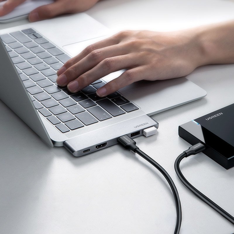 1018890-7-wielofunkcyjny-hub-port-do-macbook-pro-ugreen-hurtownia-sklep.jpg